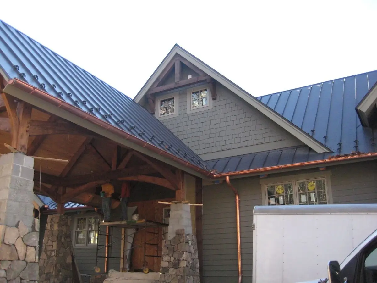 Craftsman Roofing team delivering quality roofing work in Nitro